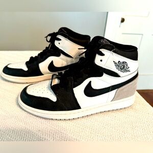 Jordan 1 Retro OG High Stage Haze Men’s size 10 shoes